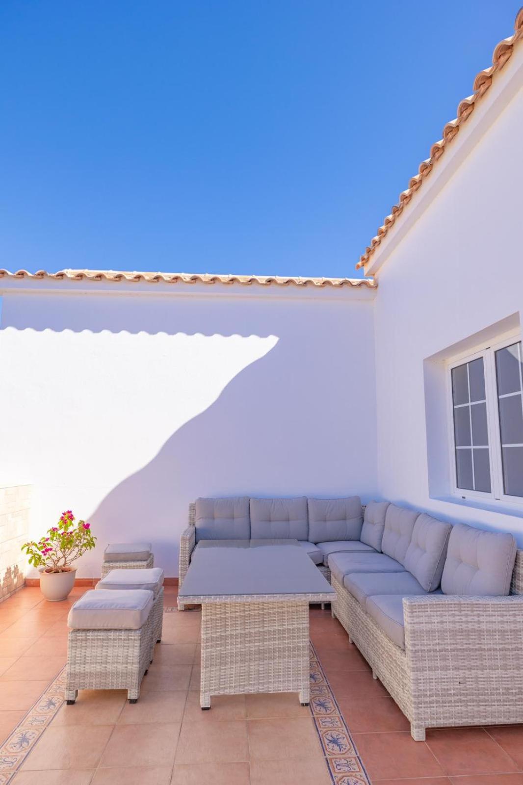 Casa Amaya - Spacious House With Pool, Large Garden, Bbq, 2 Terraces, And Ideal Location El Charco  Zewnętrze zdjęcie